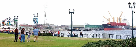Woldenberg Riverfront