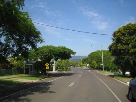 Woombyemainstreeteast