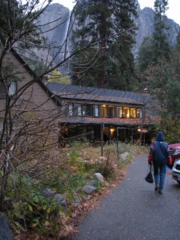 Yosemite Lodge (3021370218)