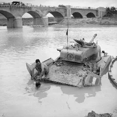 A Sherman Tank Being Recovered From The River Biferno Near Campo Marino, Italy, October 1943. Na7725
