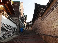 Area East Of Bukchon Hanok Village B