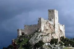 Castillo De Almansa Sobre El Cerro Del Aguila