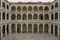 Colegio Mayor Santa Cruz (Valladolid). Patio