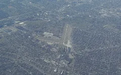 Detroit City Airport 2005 (Cropped)