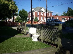 Front Yard Crapper (4876619853)