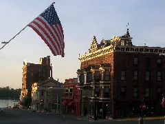 Henry Downtown Muscatine