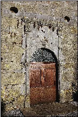 Isoulomes (Lot) Portail De L'église Sainte Marie Madeleine