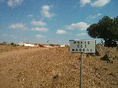 Placa A Indicar O Monte Dos Magros Panoramio