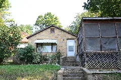 Sherman And Merlene Bates House