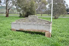 Smeaton Bills Horse Trough 001