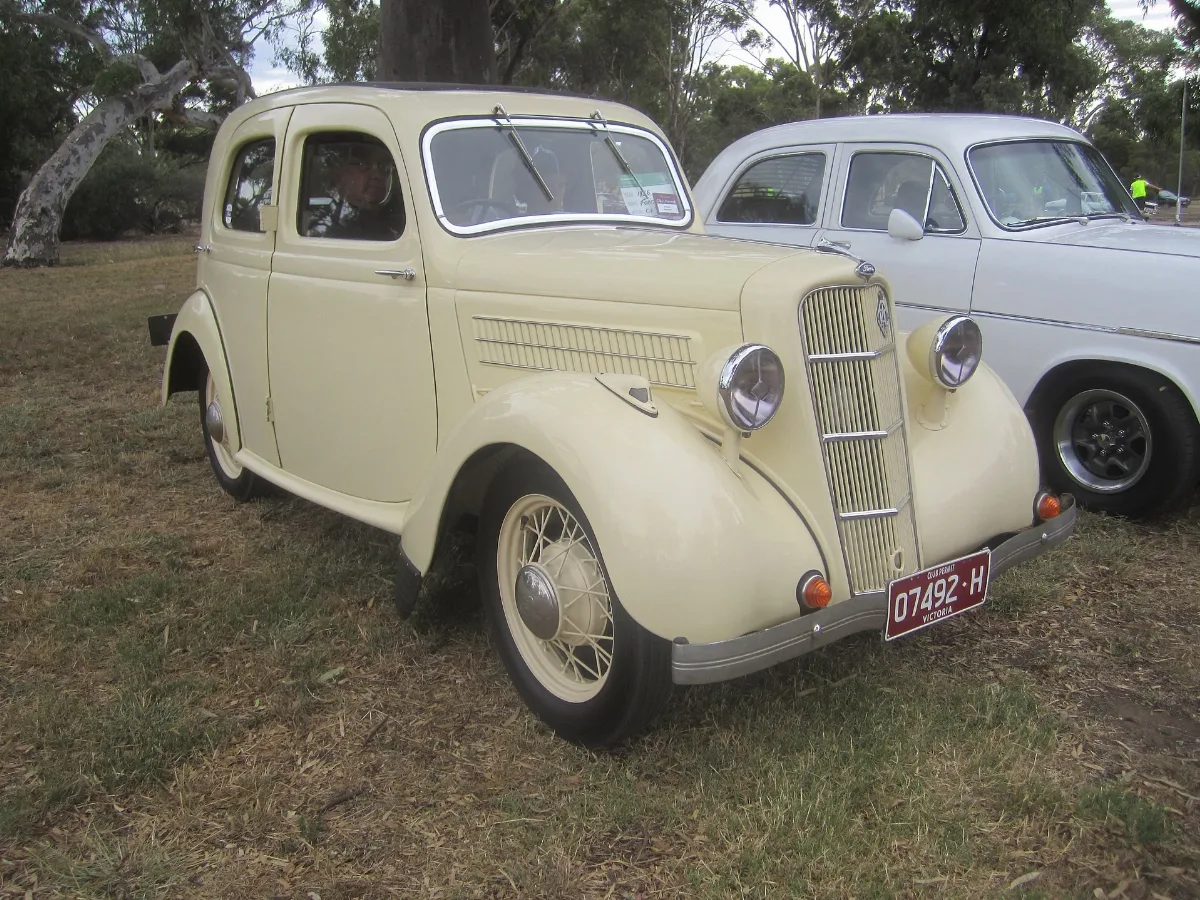 1936 Ford Model C Ten Saloon