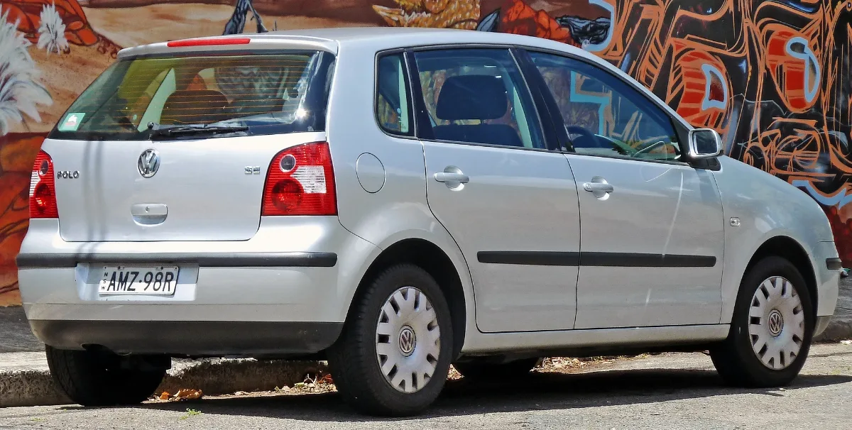 2002 2003 Volkswagen Polo (9N) Se 5 Door Hatchback 01
