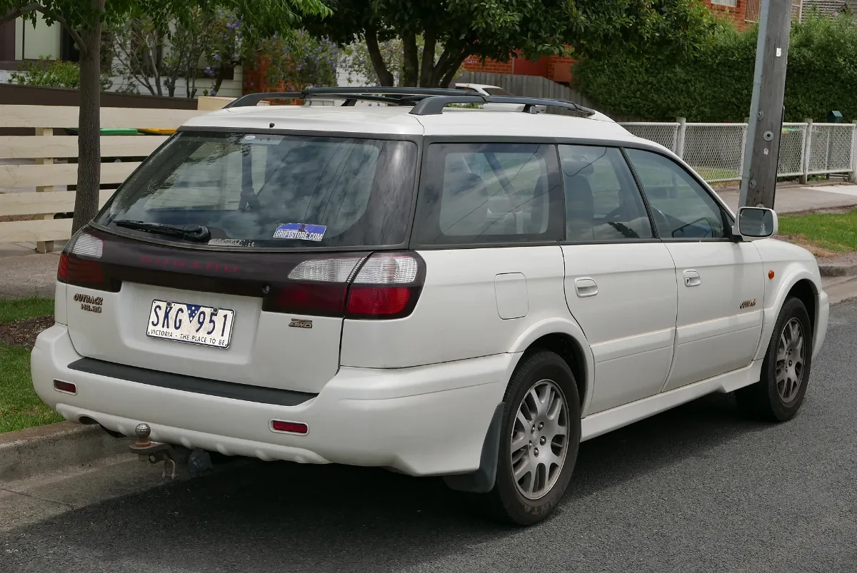 2003 Subaru Outback (Bhe My03) H6 Luxury Station Wagon (2016 01 04) 02