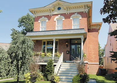3945 N. Tripp Ave