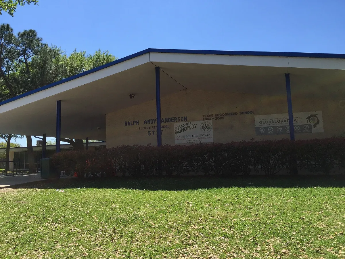 Andersoneshouston Closeup
