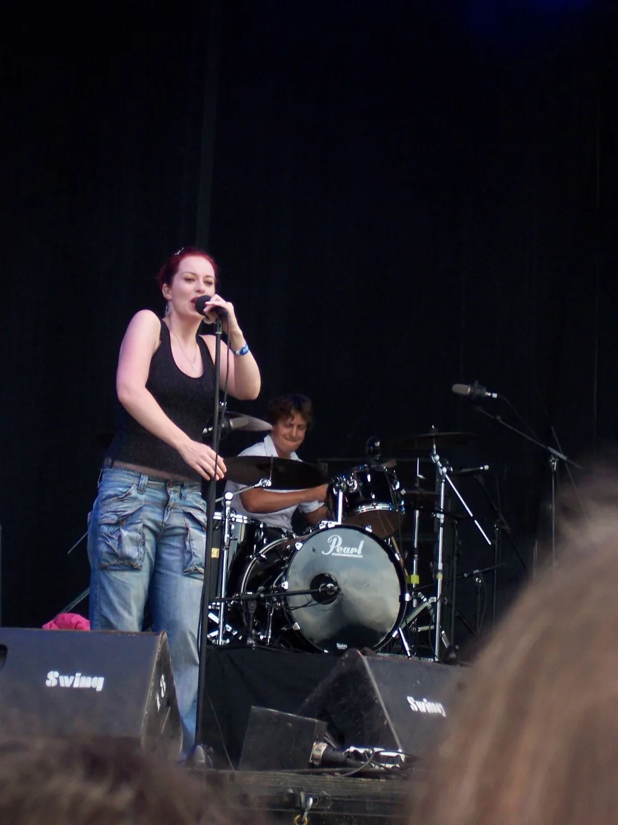 Anneke Van Giersbergen 2006