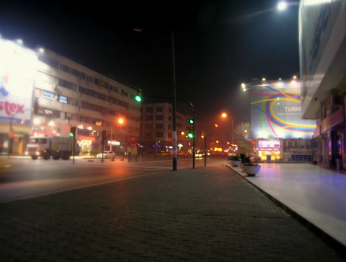 Bağdat Avenue At Night, 2009