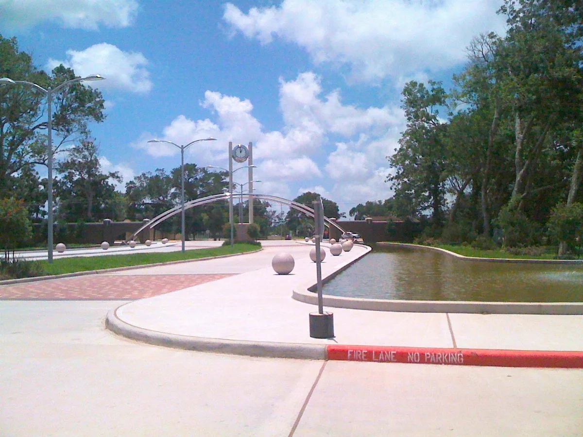 Brazosport College Campus Entrance