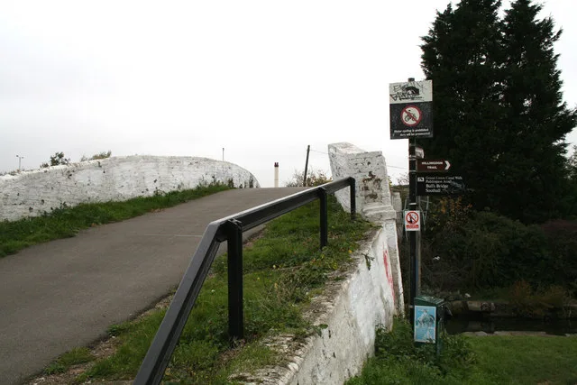 Bulls Bridge, Grand Union Canal, Hayes, Middlesex Geograph.org.uk 339643
