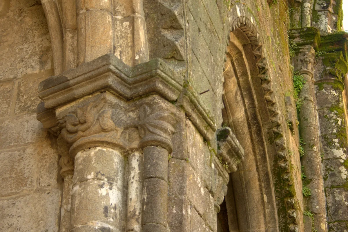 Capitals Of Iglesia De Santo Domingo (Pontevedra)