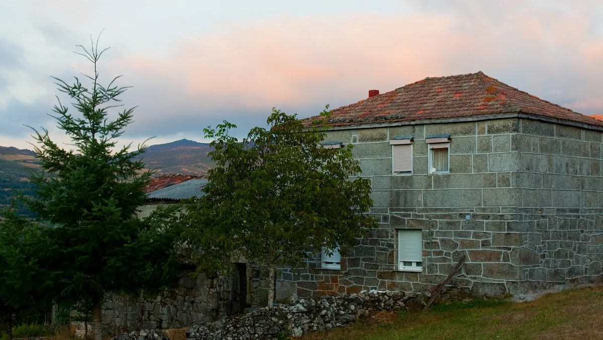 Casa De Emilia En Acevedo Panoramio