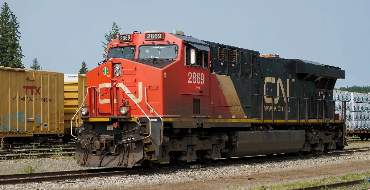 Cn 2869 Ef 644P Parked Along The Riverwalk Trail In Quesnel, Bc (Dscf5166)