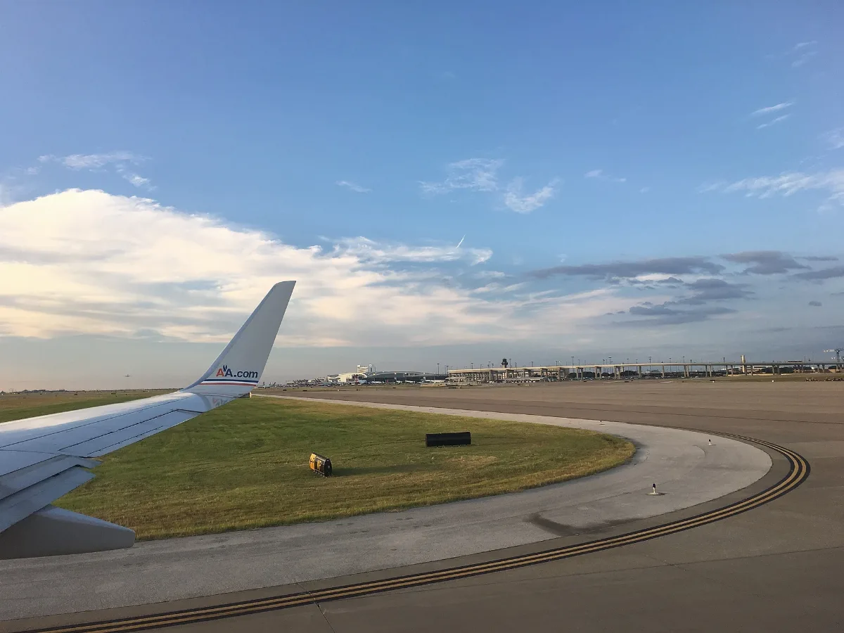 Dallas Fort Worth International Airport 12 2016 08 22
