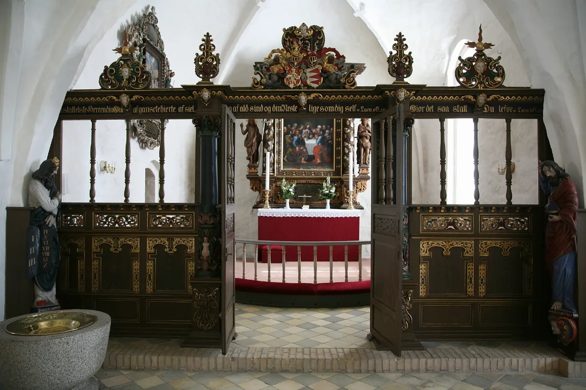 Fyrendal Kirke 20090411 10