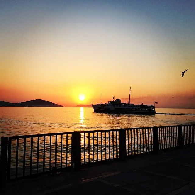 Istanbul Princese Island Turkey Sun Nature Sunset Bride Ship Sky Buyukada (14085690437)