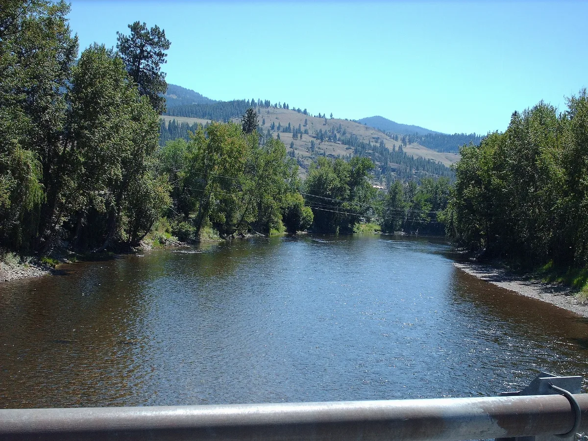 Town Bridge Over The Kettle Panoramio