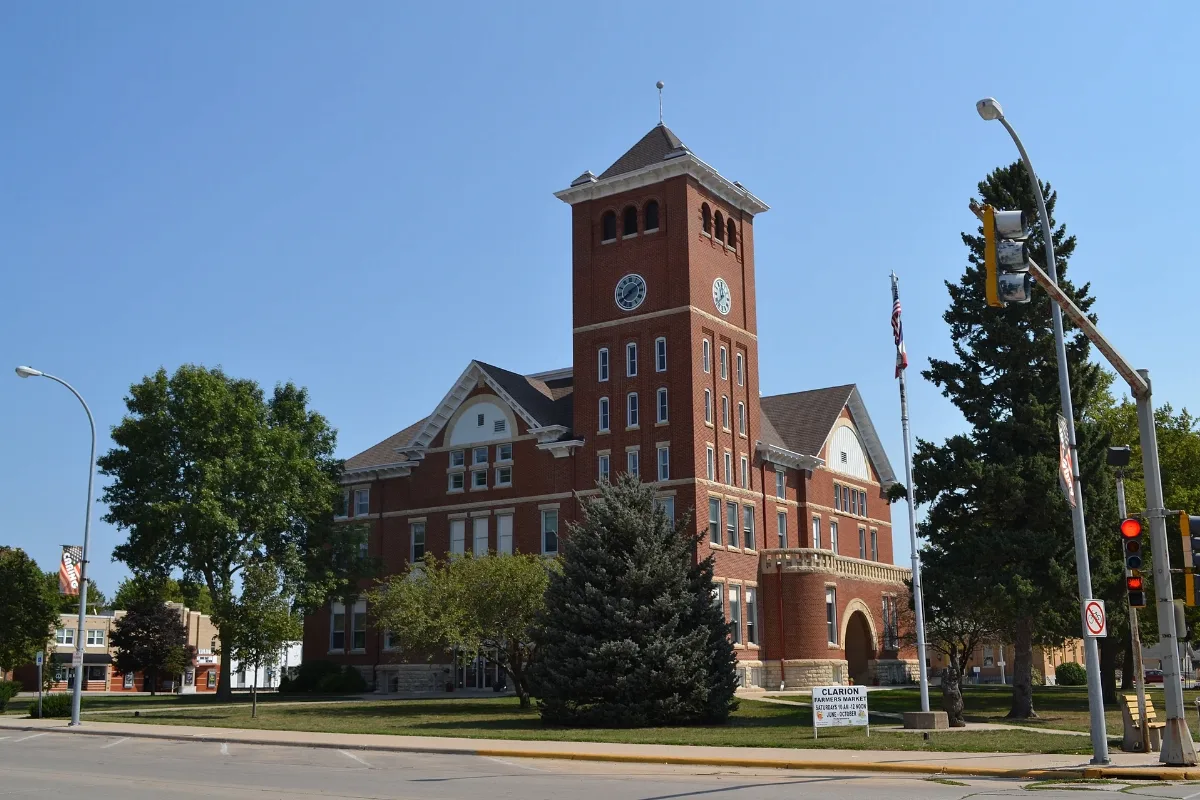 Wright County Courthouse